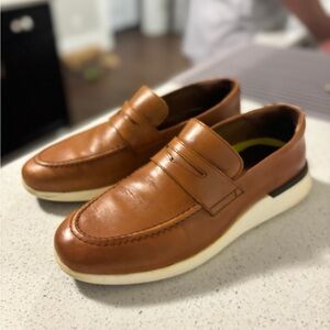 Men’s Wolf and Sheppard Crossover Loafer
